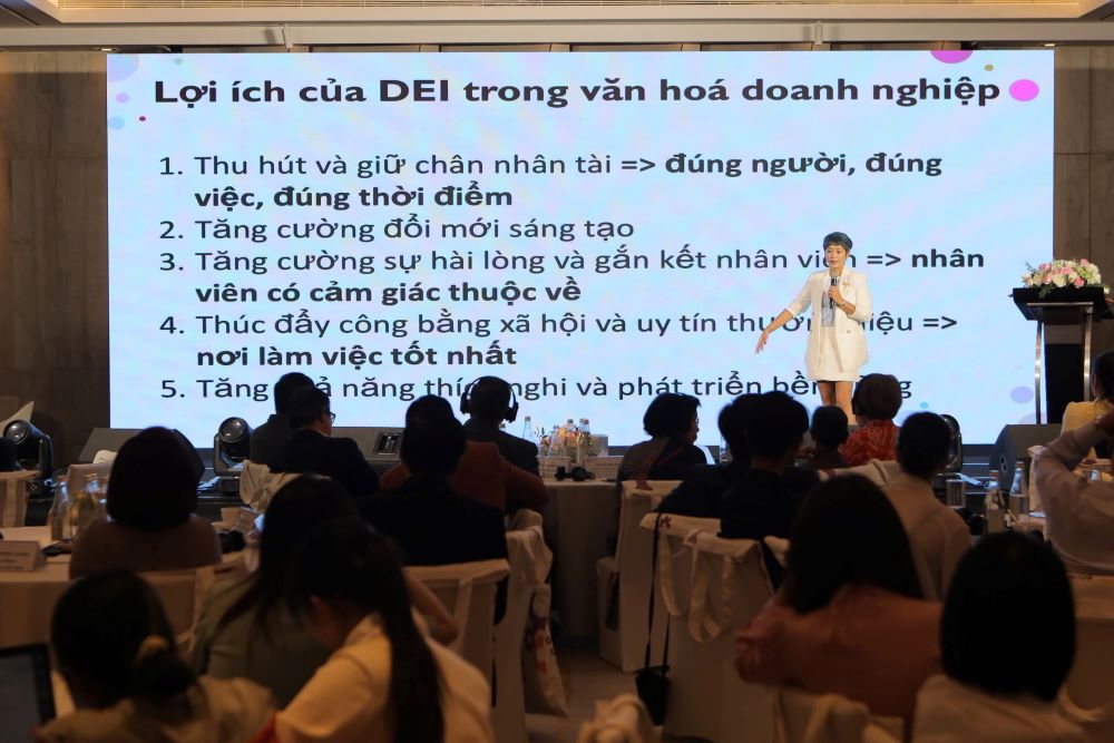 Công bố Chương trình hỗ trợ doanh nghiệp đo lường và thực hành ESG